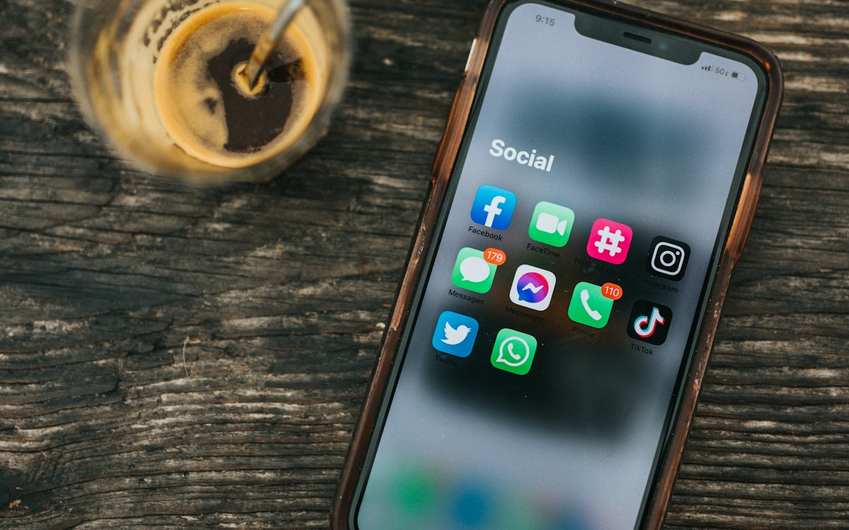 Cómo crear tu estrategia de marketing en redes sociales paso a paso